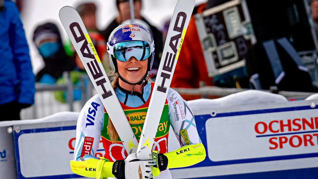 Lindsey Vonn's face tells the story as she wraps up three World Cup wins in a row at Lake Louise -- for the third time in her skiing career.