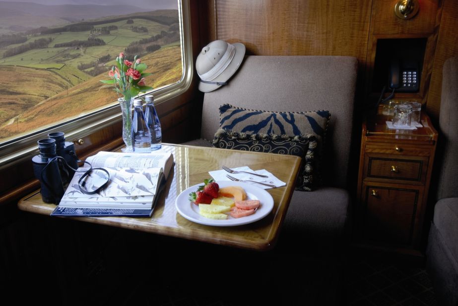 The Blue Train offers two styles of suites -- Deluxe and Luxury. 