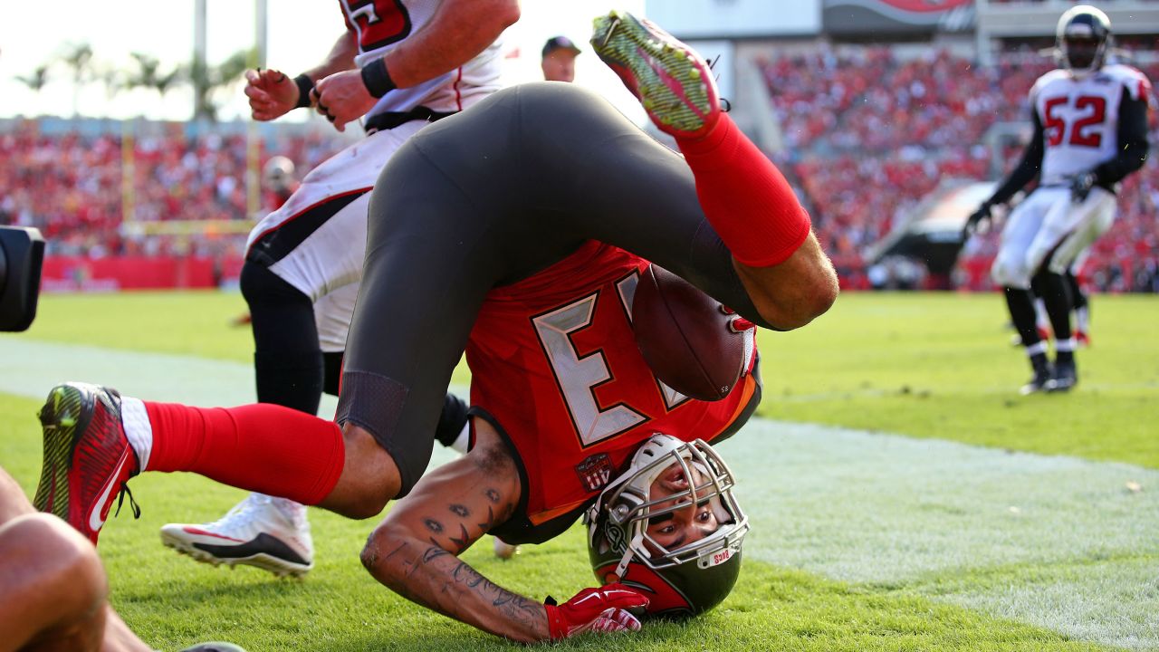 Tampa Bay wide receiver Mike Evans rolls out of the end zone after catching the game-winning touchdown pass against Atlanta on Sunday, December 6. The Bucs won 23-19.