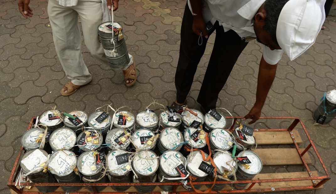Not only is the city's <a href="http://www.thehindu.com/news/cities/mumbai/mumbais-dabbawalas-go-online/article7478641.ece" target="_blank" target="_blank">iconic dabbawala (lunchbox-delivery) service</a> still going strong, it's going digital this year. It's estimated that about 200,000 home-made tiffins are delivered to Mumbai office workers by a dabbawala or lunchbox deliveryman daily. 