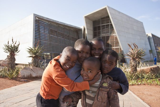 The welcoming nature of the building is aimed at destigmatizing HIV testing and treatment, and making it a less stressful process for those who have to undergo it. 