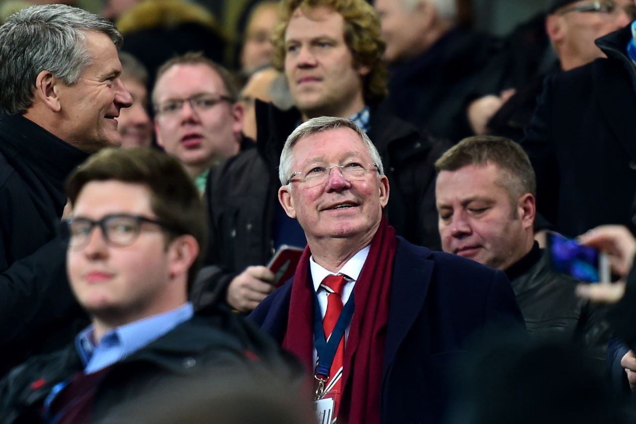 Former Manchester United manager Alex Ferguson (C) attended the game.