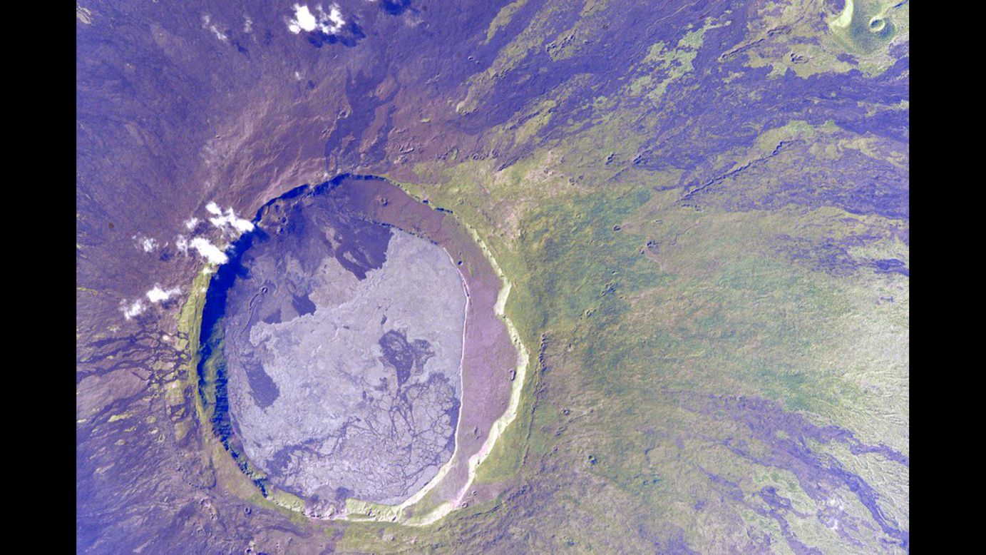 July 24: "#EarthArt #Galapagos, I can see inside you."