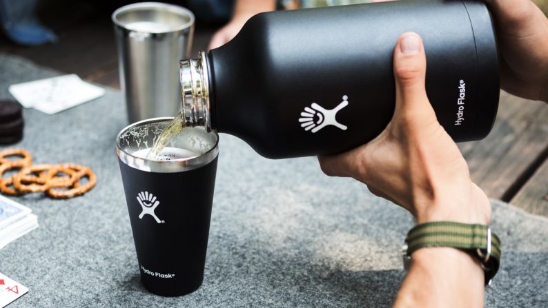 This<a href="index.php?page=&url=https%3A%2F%2Fwww.hydroflask.com%2F32-oz-growler" target="_blank" target="_blank"> 32-ounce, insulated stainless steel growler </a>is engineered to keep your beer (or any beverage) cold for hours, even on the hottest days. Pair it with the Hydro Flask pint glass for seamless and stylish drinking.