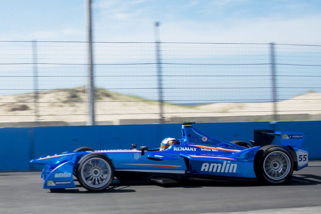 Antonio Felix da Costa drives past the dunes in 2014. "The sand on the track makes it difficult for the tires to grip the road," Formula E commentator Ben Nicholls tells CNN. 