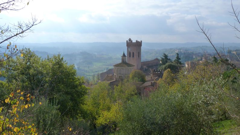The San Miniato Hills, in the Arno Valley between Florence, Pisa and Siena, is one of the handful of places where the Italian white truffle can be found. 