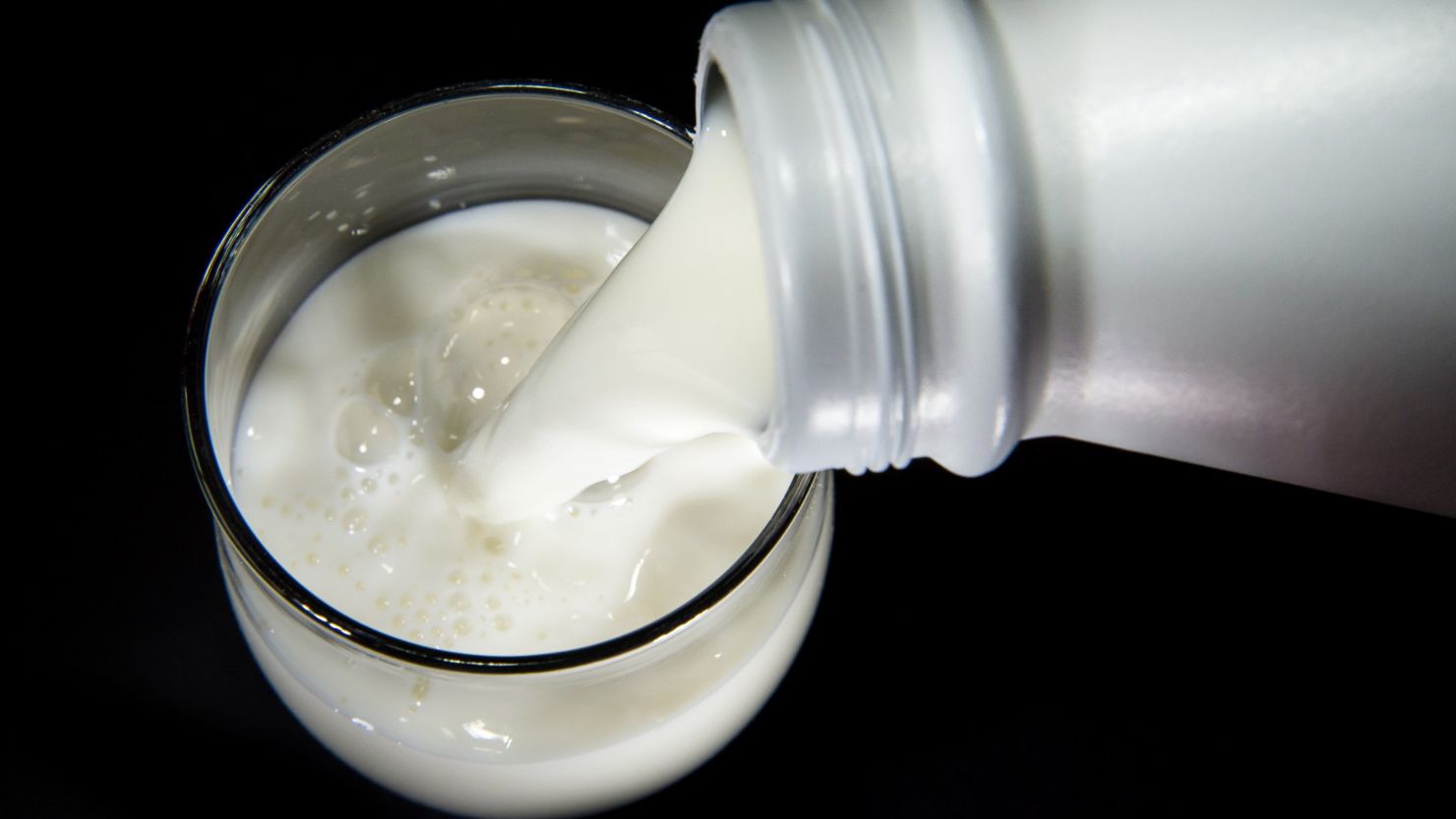 Research shows full-fat milk is best for kids and shouldn't affect their weight. (PHILIPPE HUGUEN/AFP/Getty Images)