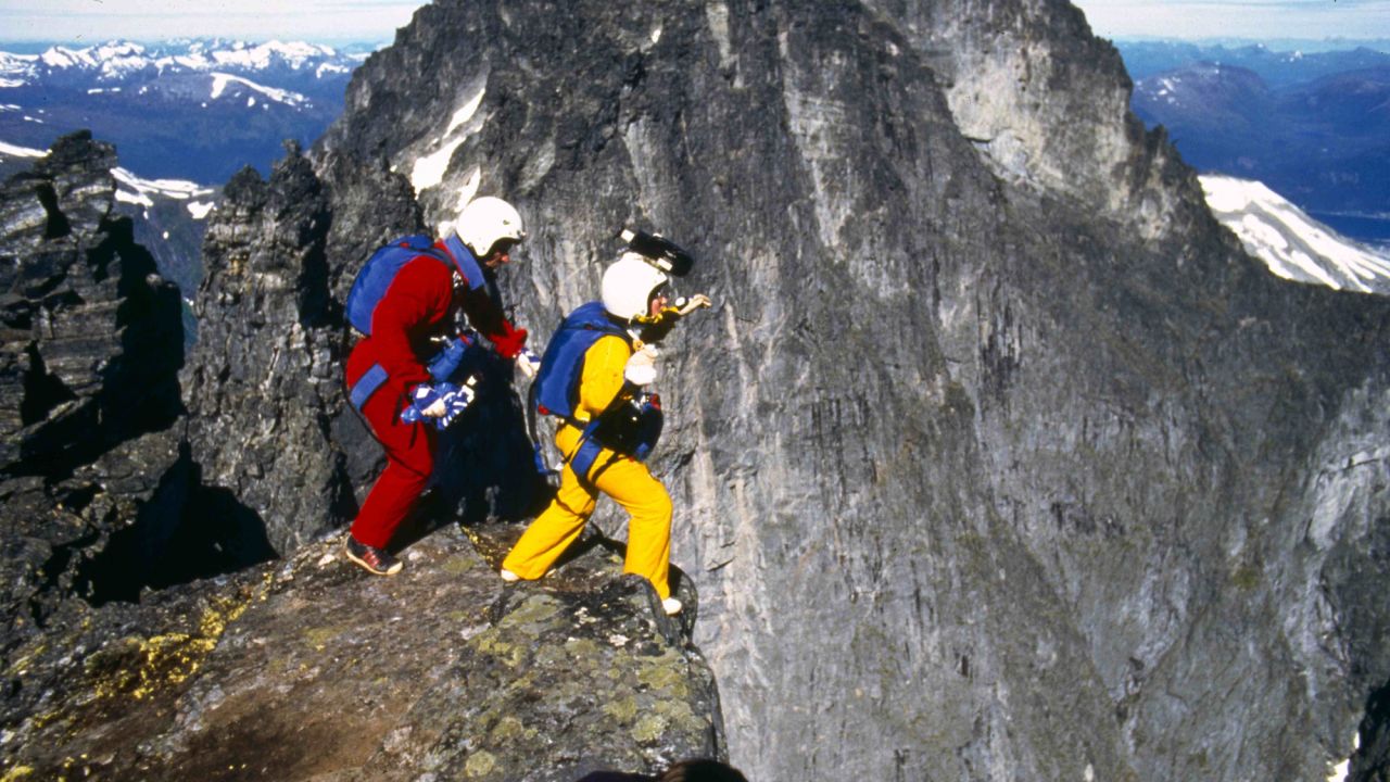 Carl and Jean Boenish set the first BASE jumping Guinness World Record in 1984, on the Norwegian "Troll Wall" mountain range. Within days, their triumph was followed by the tragedy of Carl's death during a "Troll Wall" jump.