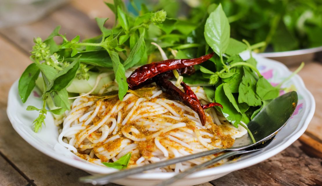 40 thai food 28-khanom-jeen-1