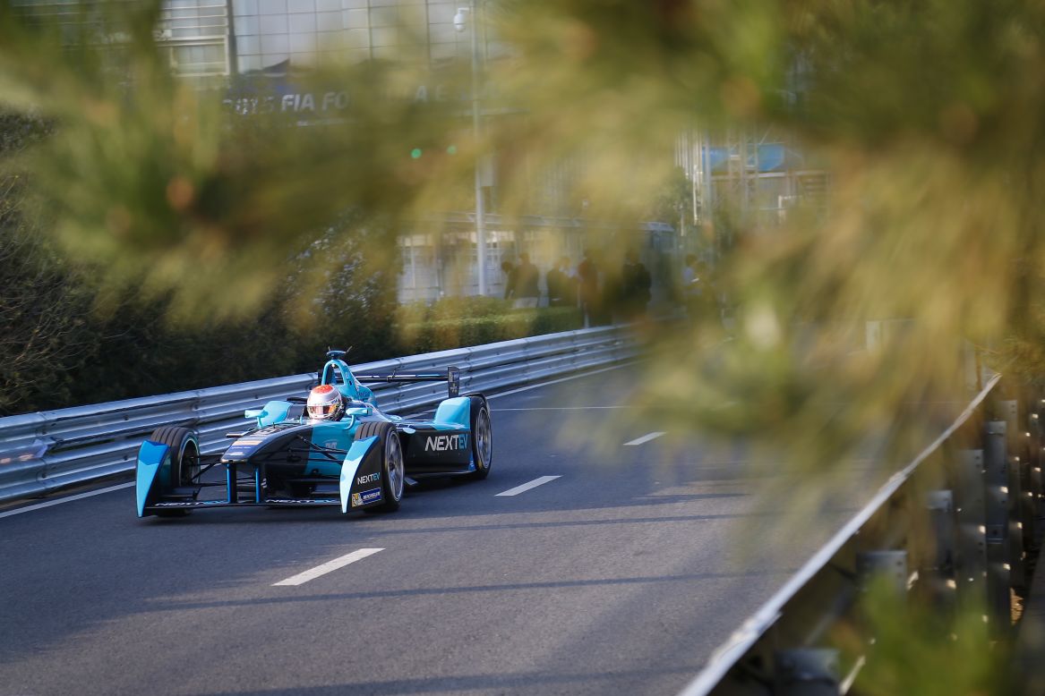 Unlike other motorsport series, like F1, practice, qualifying and the ePrix all take place on the same day. 