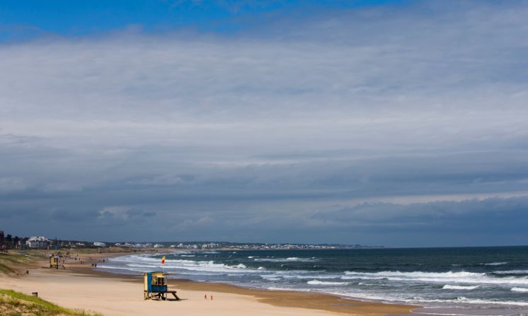 The street circuit is one of the most picturesque motorsport venues in the world, located next the beautiful beaches of Punta del Este on the Atlantic coast. 