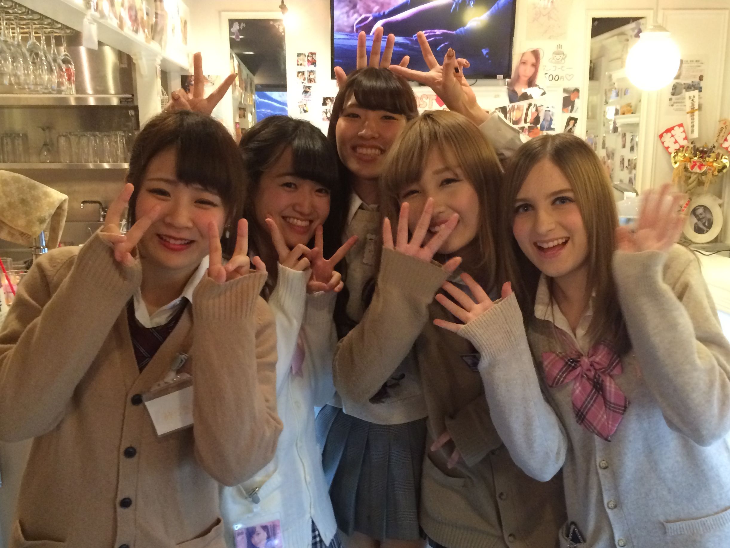 2443px x 1832px - Japan school girl culture: The dark truth | CNN
