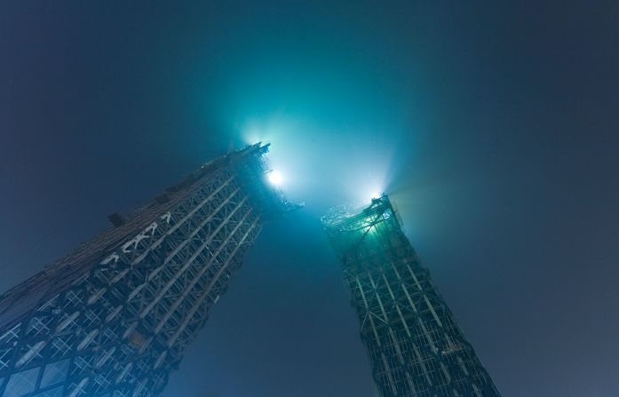  Another major project is the CCTV tower in Beijing by Rem Koolhaas and Ole Scheeren which has been ongoing for a decade. Here Baan captures the two leaning towers shortly before they connected in 2007.