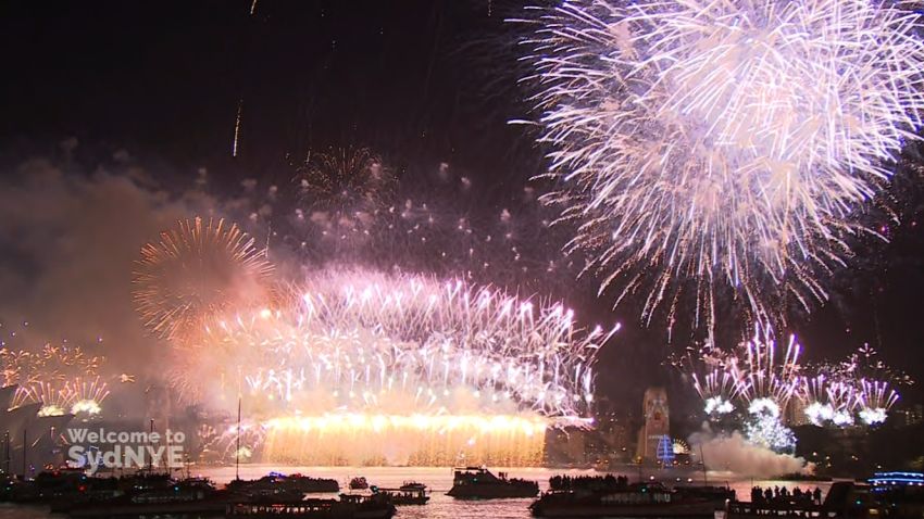 Fireworks display at Sydney Harbour bringing in 2016