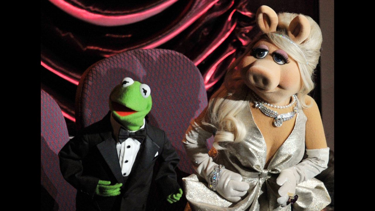 Does Kermit the Frog count as a great TV host? Why not? If you had to deal with the Swedish Chef, the Electric Mayhem, a corny comedian bear and that diva pig, you'd probably go nuts. But Kermit is usually soft-spoken and gracious ... that is, when he's on stage. As a producer, <a href="http://www.hitfix.com/whats-alan-watching/review-the-muppets-takes-an-unfortunately-dark-turn-with-kermit-friends" target="_blank" target="_blank">things have sometimes been different.</a>