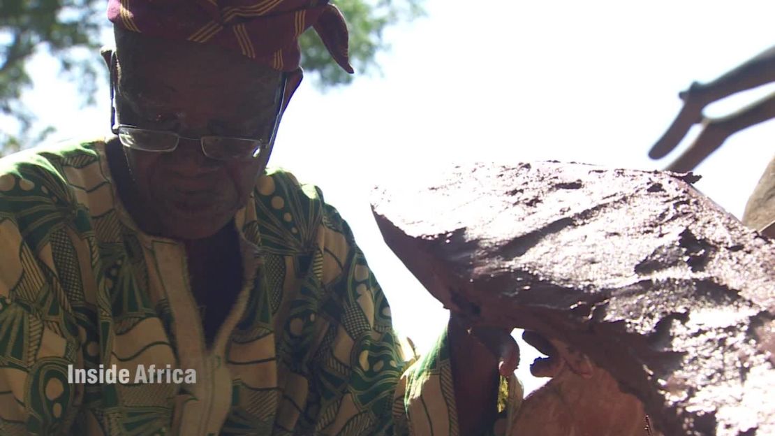 Adebisi Akangi, one of the only people left alive able to repair the Yoruba sculptures.