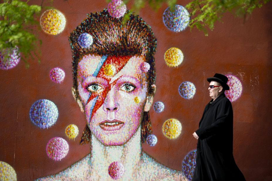 A 3D wall portrait of David Bowie, created by Australian street artist Jimmy C, in Brixton, South London