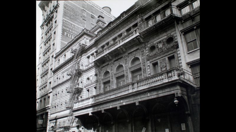 Travel down Fifth Avenue in the 1930s CNN