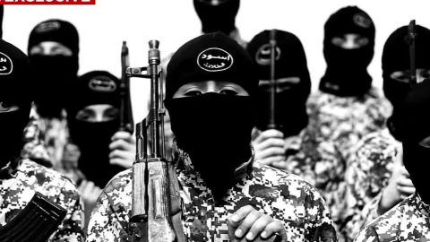 iraq isis child soldiers elbagir pkg_00021214.jpg