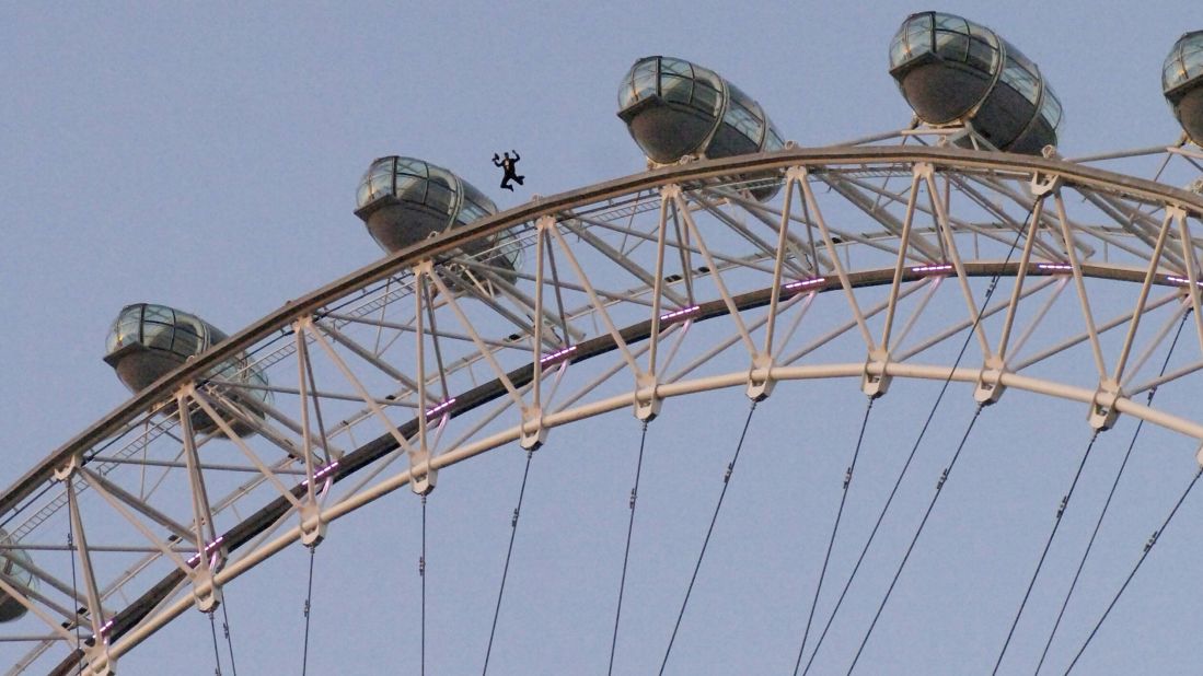 Gary Connery jumps off the London Eye Ferris wheel in November 2006.