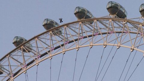 Gary Connery jumps off the London Eye Ferris wheel in November 2006.