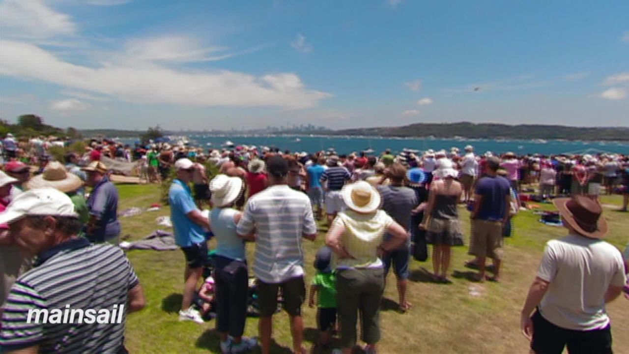 mainsail rolex sydney hobart spc b_00024716.jpg