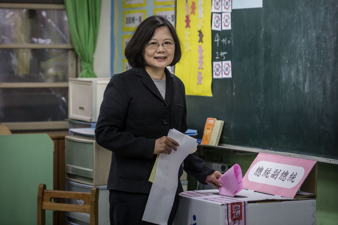 Democratic Progressive Party presidential candidate Tsai Ing-wen casts her ballot.