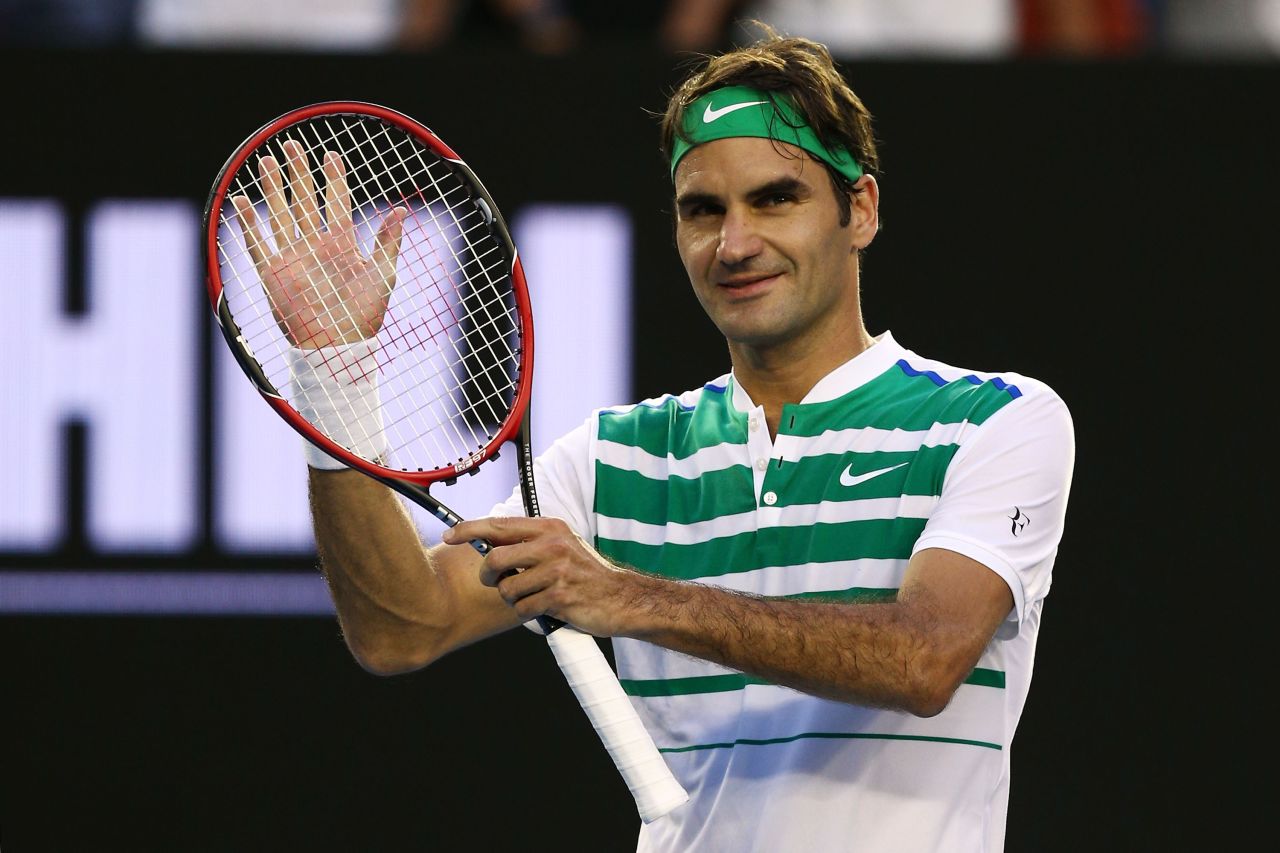 Roger Federer is back on the practice court after undergoing keyhole surgery on his knee in Switzerland three weeks ago.
