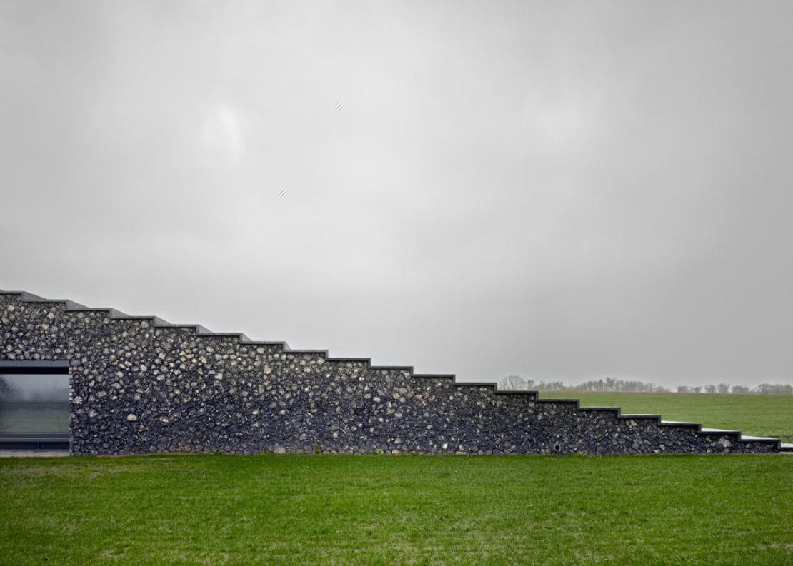 Flint House by Skene Catling de la Pe?a