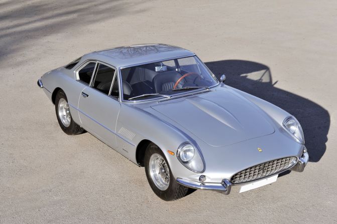 Debuted at the 1962 Earls Court Motor Show in London, this is the first of only 18 second series long-wheelbase examples. Estimated auction sale price: $3.2 - $2.6 million (€3 - €3.3 million). 