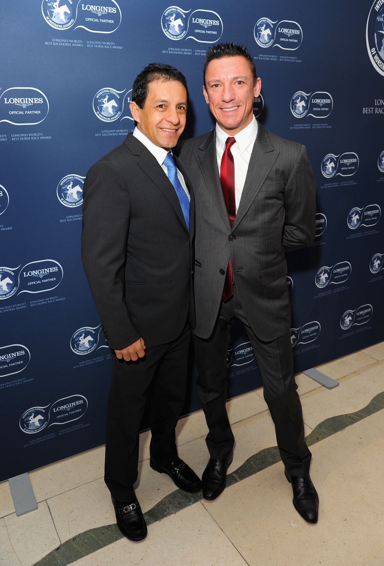 Victor Espinoza and Frankie Dettori pose for a photo at the he Longines World's Best Racehorse  Awards. Dettori had a stellar year in the saddle piloting Golden Horn to victory in the Epsom Derby and the Prix de l'Arc de Triomphe in 2015. "My best year since 1996," Dettori told CNN.