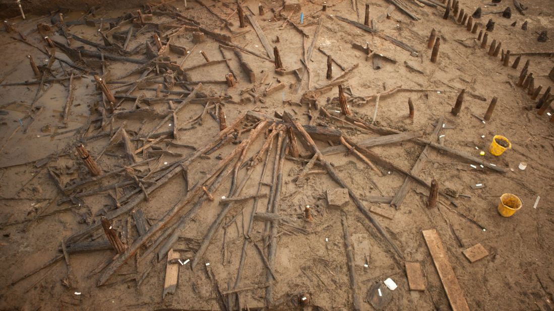 From above, the round shape of this Bronze Age dwelling is clear.