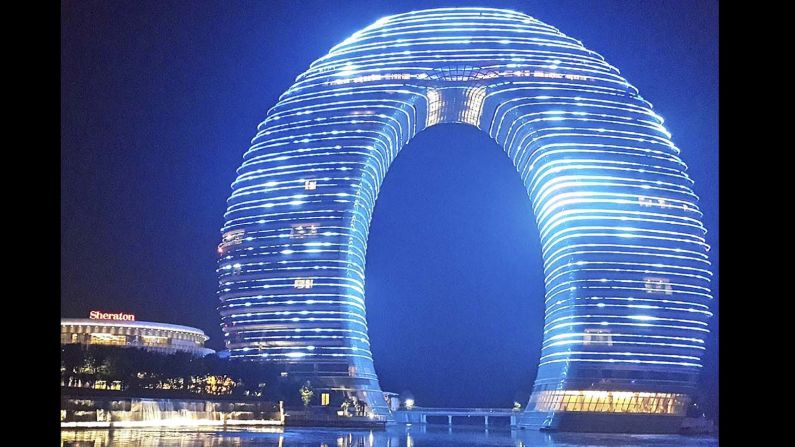 An underwater bridge connects the <a href="index.php?page=&url=http%3A%2F%2Fwww.tripadvisor.com%2FHotel_Review-g659301-d3628010-Reviews-Sheraton_Huzhou_Hot_Spring_Resort-Huzhou_Zhejiang.html" target="_blank" target="_blank">Sheraton Huzhou Hot Spring Resort's</a> two towers. 