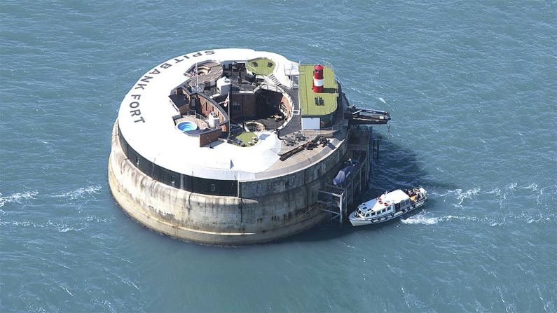 This hotel has been transformed from a gun emplacement into a <a href="index.php?page=&url=http%3A%2F%2Fwww.tripadvisor.com%2FHotel_Review-g186298-d3410738-Reviews-Spitbank_Fort-Portsmouth_Hampshire_England.html" target="_blank" target="_blank">luxurious private island</a> fitted with a rooftop heated pool, sauna and fire pit.