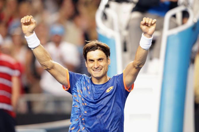 David Ferrer overcame big-serving American John Isner 6-4 6-4 7-5 and will face Britain's Andy Murray in the quarterfinals.