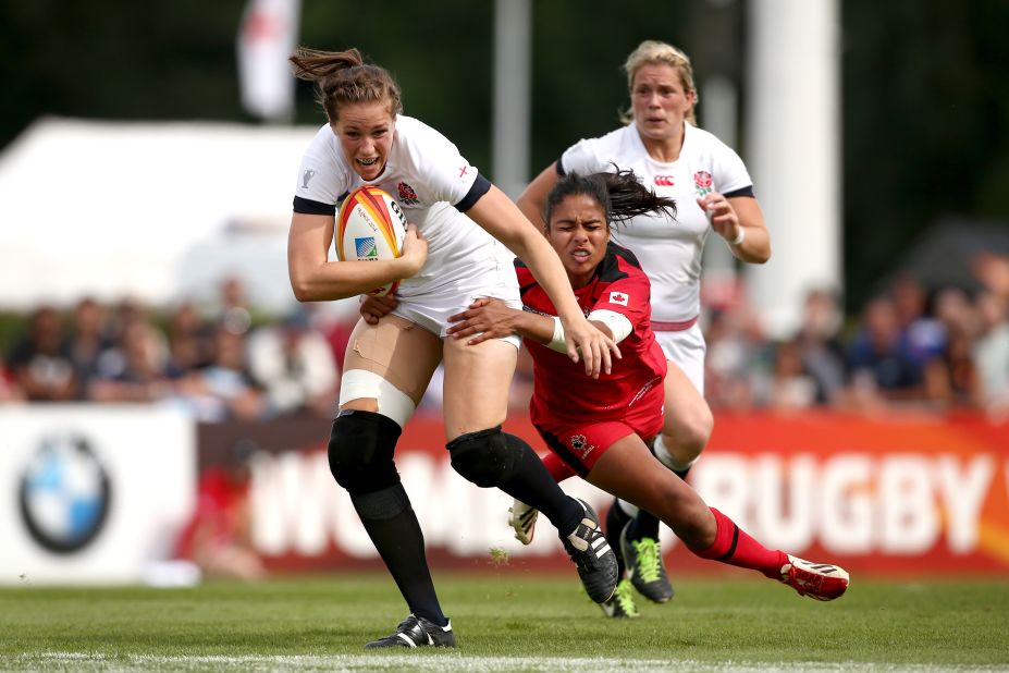 Scarratt scored 16 points as England beat Canada 21-9 in the 2014 World Cup final in France, including a decisive late try.