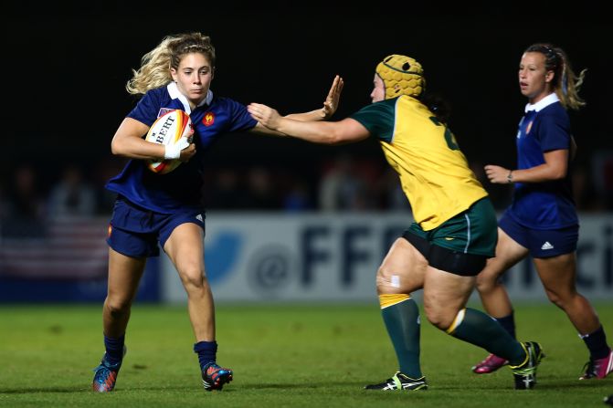 "She's a really tough cookie," Scarratt says of the 25-year-old, who played at the 15-a-side World Cup in 2014. "She carries the ball really well, does the stuff that not everyone likes to do in sevens because it's a bit too gritty." 