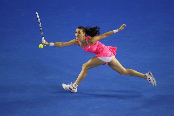 Agnieszka Radwanska, a perennial fan favorite due to her different game style, was unable to win her first major this year. But the Pole is the defending champion in Singapore. 