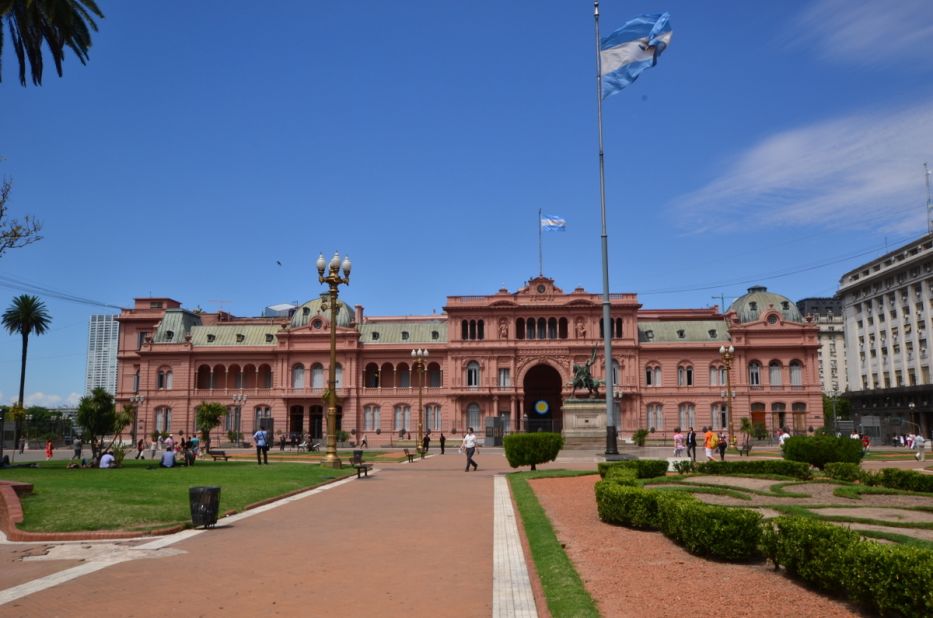 The famed Pink Presidential Palace is the focus of Buenos Aires's central Plaza 25 de Mayo.