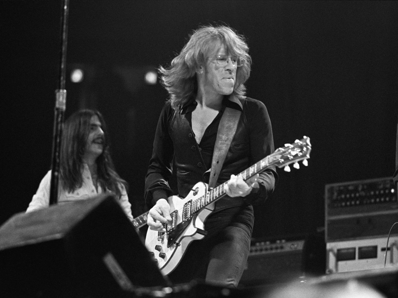 <a href="http://www.cnn.com/2016/01/29/entertainment/jefferson-airplane-guitarist-dies/index.html">Paul Kantner</a>, a guitarist in the '60s psychedelic rock band Jefferson Airplane and its successor, Jefferson Starship, died on January 28. He was 74.