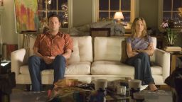 Former lovers, now hostile roommates, bus tour guide Gary (VINCE VAUGHN) and art dealer Brooke (JENNIFER ANISTON) ?share? a quiet moment in the romantic comedy The Break-Up.