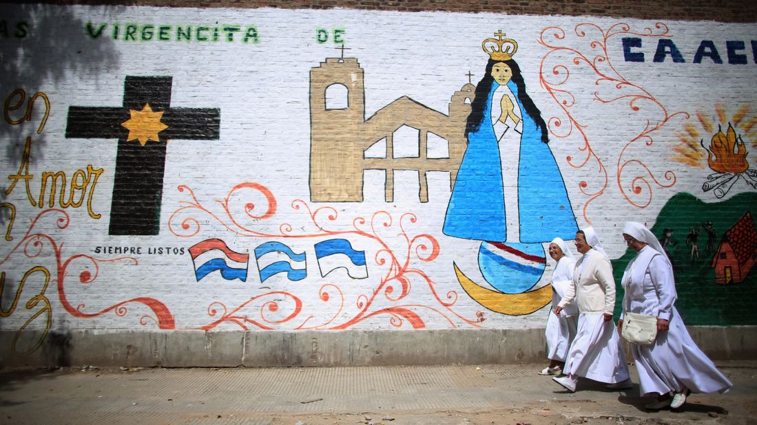 Pope Francis is a source of pride among Buenos Aires locals. Two papal tours, both free, are on offer in his hometown. The modest house where he was born, his kindergarten and the house where he grew up are included. 