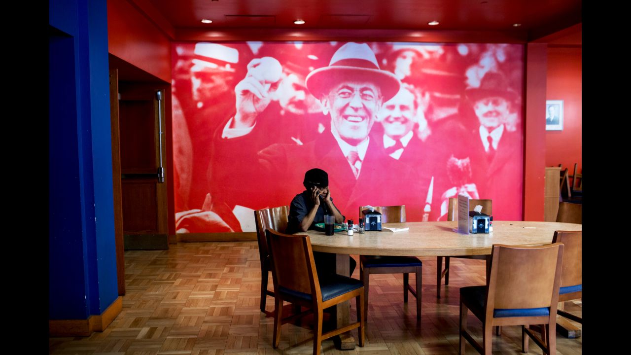 This floor-to-ceiling image of former President Woodrow Wilson will soon be removed frpm a Princeton dining hall in response to student protests.