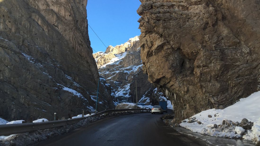 Darbandsar likely needs to overcome a serious lack of parking spaces and improve the narrow, traffic-clogged access road to fulfill its potential as a winter sports destination.  