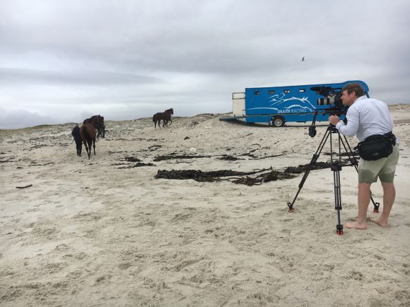 Top trainer Justin Snaith took Aly on a trip to Muizenberg beach where he takes his horses to recharge their batteries.