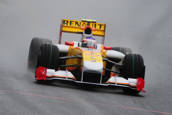 The last year Renault raced as a constructor was 2009. 