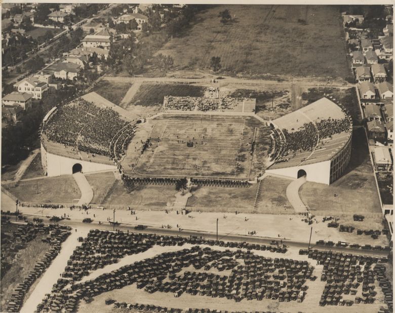 Built in 1926, Tulane Stadium, located on Tulane University's campus in the Uptown section of New Orleans, boasted an initial capacity of 35,000. 