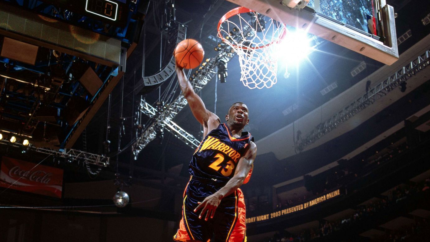 <strong>Jason Richardson (2003):</strong> Mason came back strong, breaking out a between-the-legs dunk in the finals. But Richardson repeated in style, scoring a perfect 50 on three of his four dunks. His last one was a between-the-legs, one-handed reverse from the baseline. "I've seen something I've never seen before!" yelled commentator Kenny Smith, the slam dunk veteran who finished second in 1990.