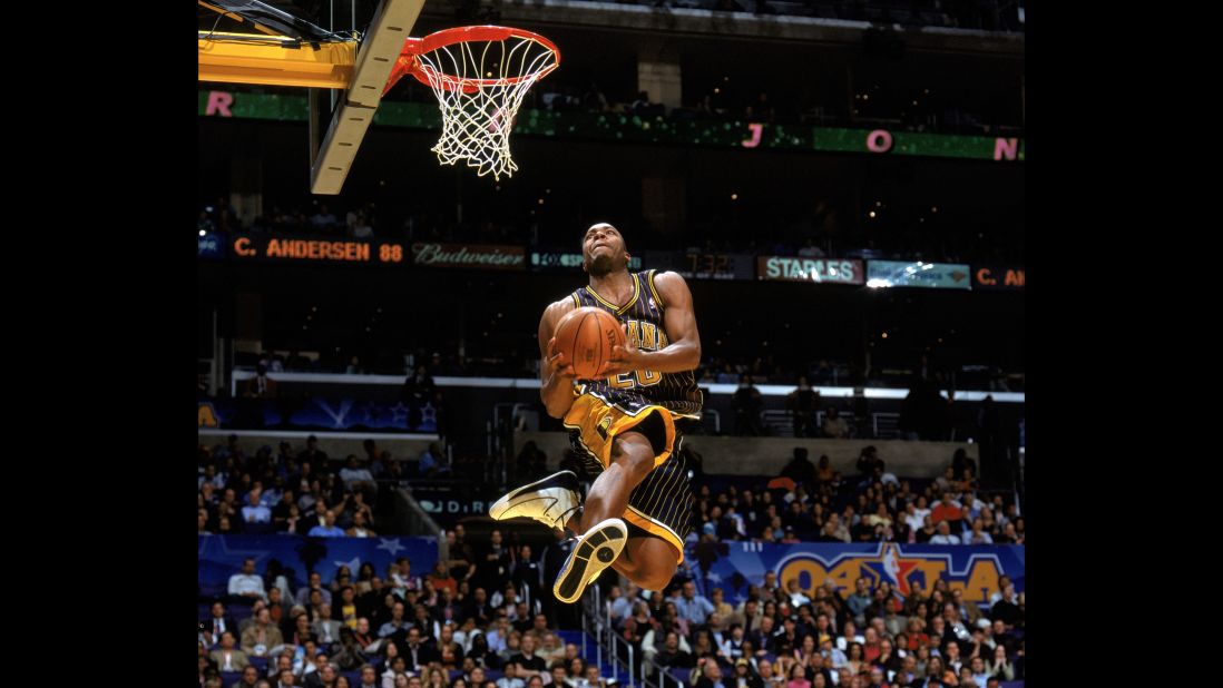 <strong>Fred Jones (2004):</strong> Missed dunks doomed this contest's place in history, with Richardson and Jones both faltering in the finals. Ultimately, Jones' one completed dunk was enough to top Richardson's one dunk and prevent the contest's first-ever "threepeat."