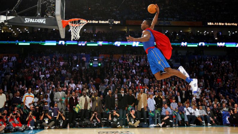 <strong>Dwight Howard (2008):</strong> The 6-foot-11 center donned a Superman cape and jumped high above the rim before throwing the ball through the hoop. It was one of his two perfect 50s in the first round, and he easily won the fan vote to beat Green in the finals. Howard is the tallest person ever to win the event.